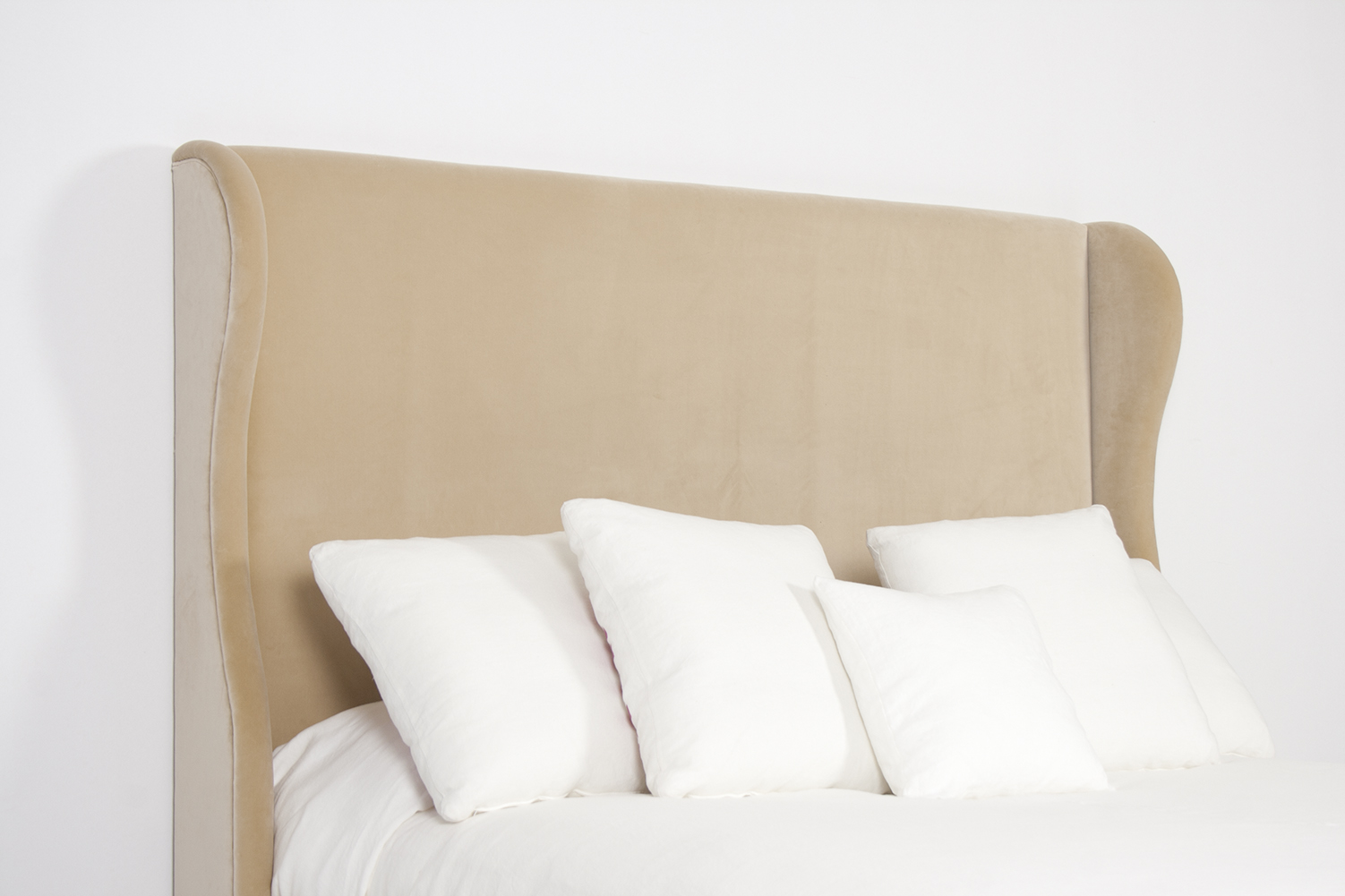 Wings Bed Upholstered Wings Bed by Crearte